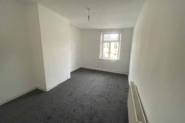 279, Hollings Road, Bradford photo 5
