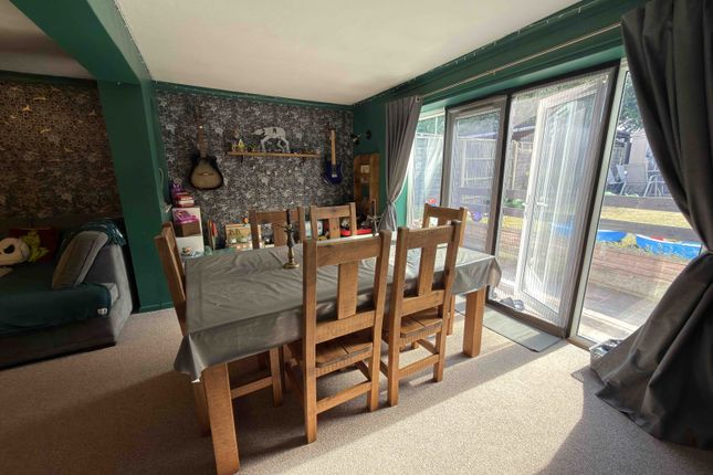 15 King Georges Avenue, Harwich photo 4
