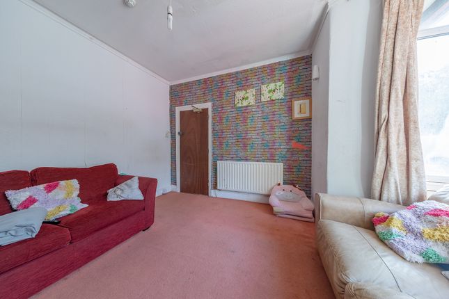 69, Broadway, Pontypridd photo 4