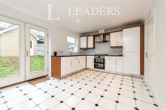 27, Rowan Place, Rowan Place photo 4