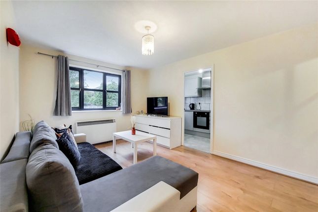 78, Cherry Blossom Close, London photo 4