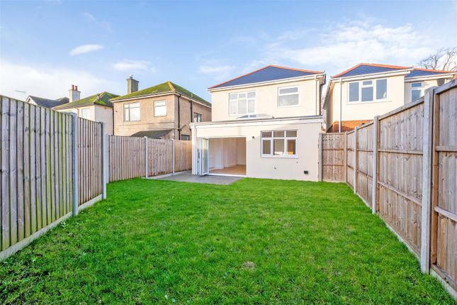 Detached house for sale in Avenue Road, Christchurch