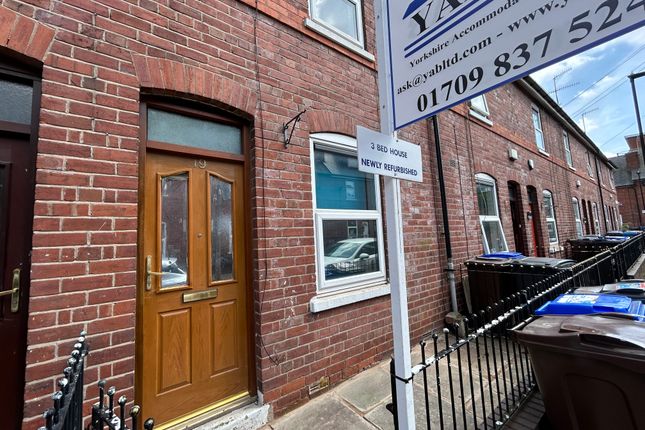 Terraced house to rent in Cromford Street, Sheffield