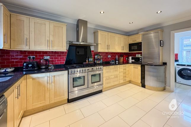 10, Grenadier Close, Reading photo 2