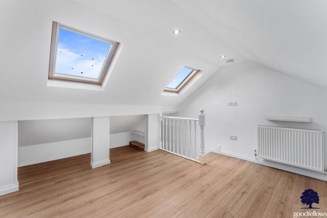 7, Crown Lane, Morden photo 5