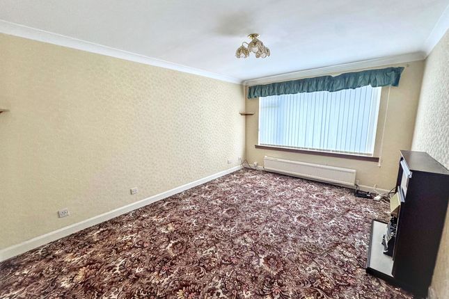 36, St. Serfs Grove, Clackmannan photo 3