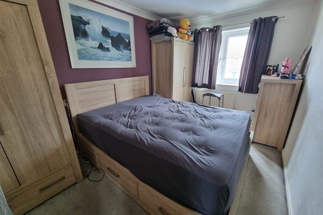 6 Tilbury Crescent, Leicester photo 4