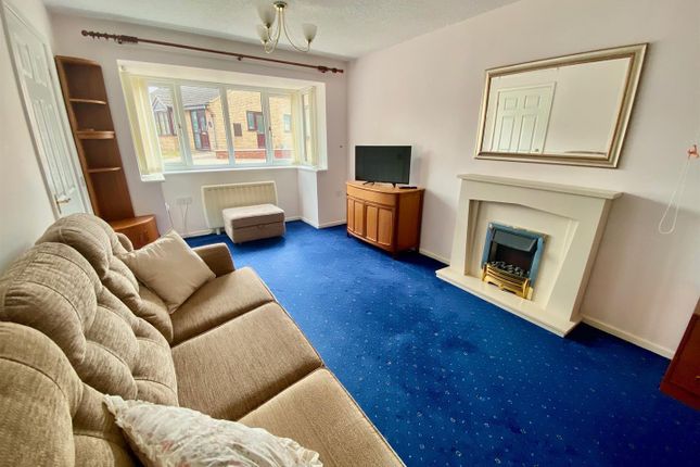 24, Beverstone, Peterborough photo 2