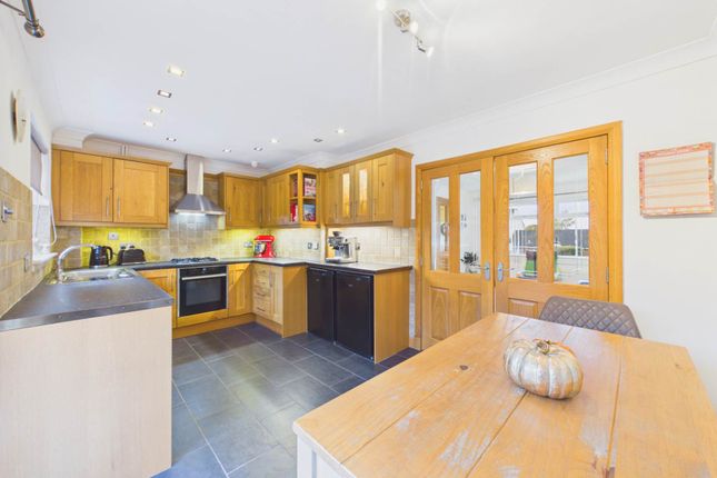 Glen Shee Crescent, Airdrie photo 4