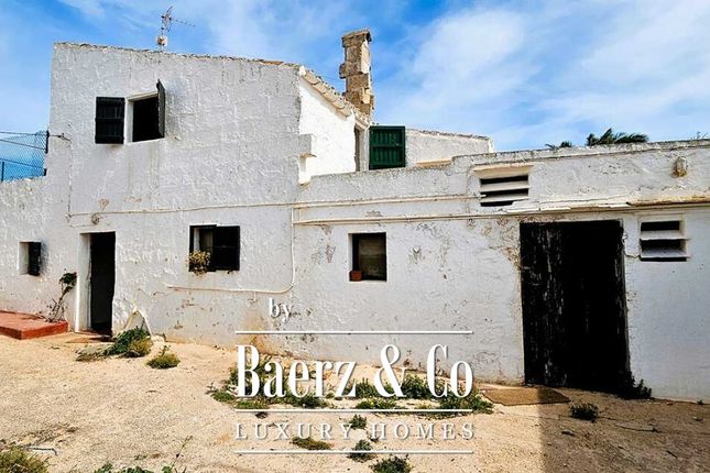 Villa for sale in Ciutadella De Menorca, Balearic Islands, Spain