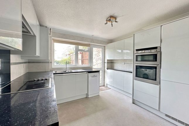 15 Stansted Close, Billericay photo 3
