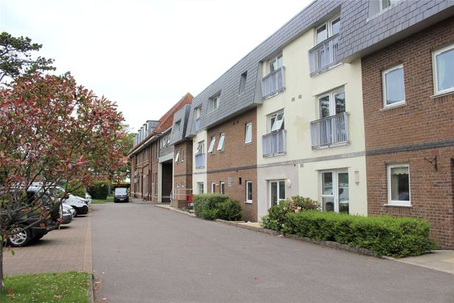 32 Willow Court,, Clyne Common, Swansea photo 2