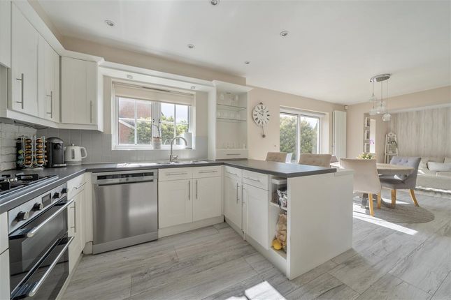 63, Thor Drive, Bedford photo 4