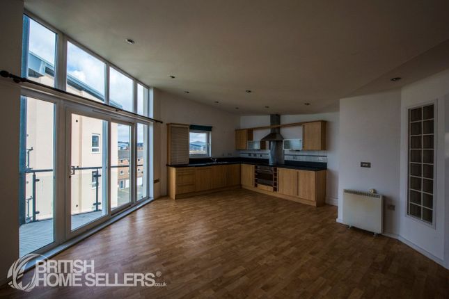 Flat 23, Cwrt Pandora,, Pentre Doc Y Gogledd, Carmarthenshire photo 2