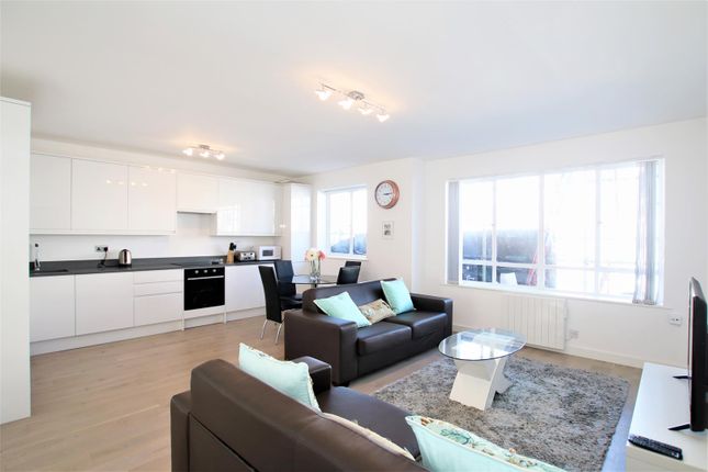 Flat for sale in Gloucester Terrace, Westminster, Paddington