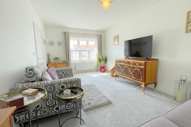70, Cinderpath Way, Colchester photo 3