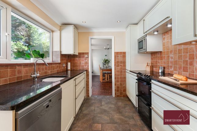 5, Birch Road, Finchampstead photo 2