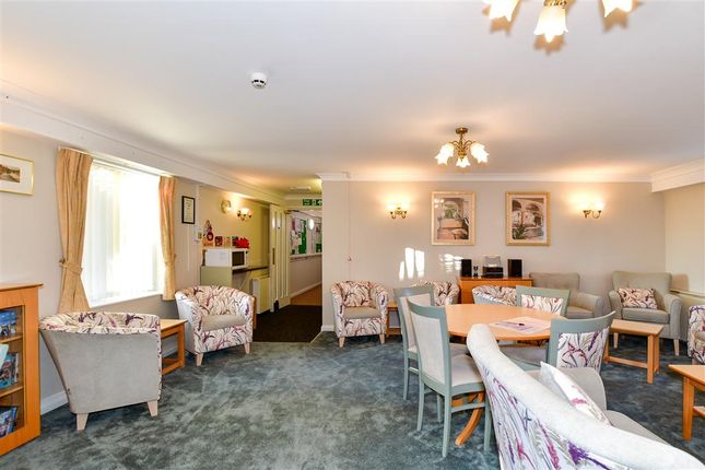 Flat for sale in Portland Road, East Grinstead, West Sussex