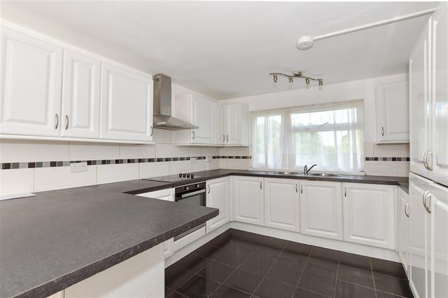 Thumbnail Flat for sale in Hornbeam Road, Buckhurst Hill, Essex