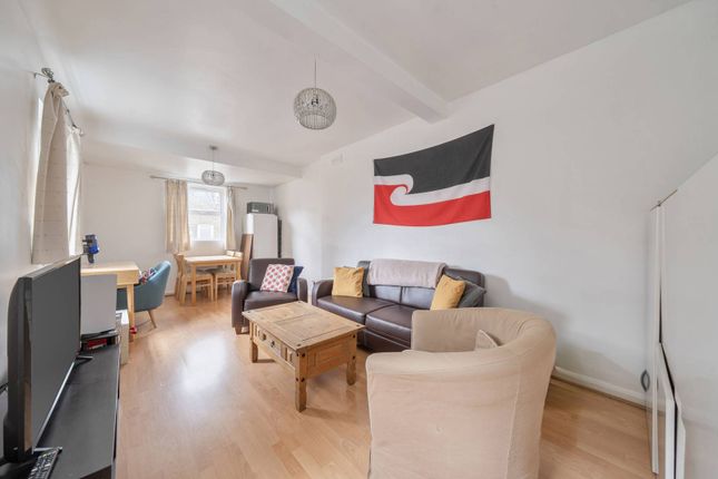 Radipole Road, Parsons Green photo 4