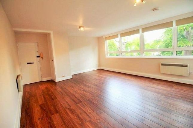 Thumbnail Studio to rent in Hilltop House, Hornsey Lane, Archway, London