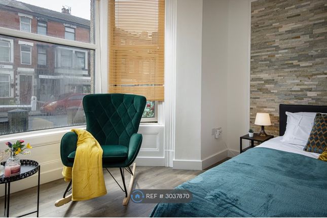 Flat, Blackpool photo 2