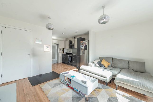 Flat for sale in Goldfinch Court, Hampstead, London