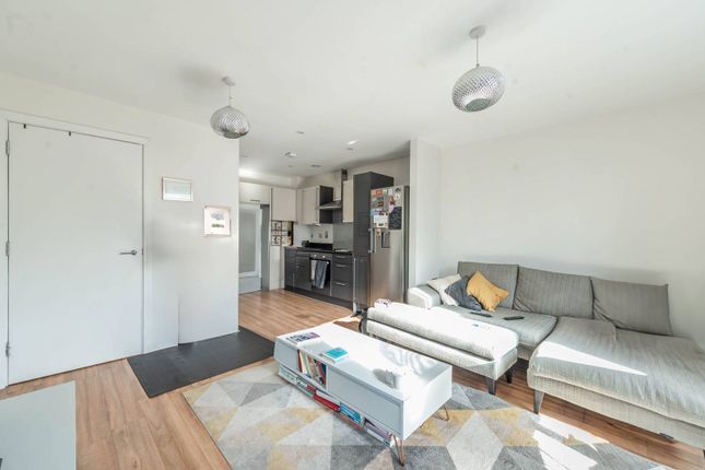 Thumbnail Flat for sale in Goldfinch Court, Hampstead, London