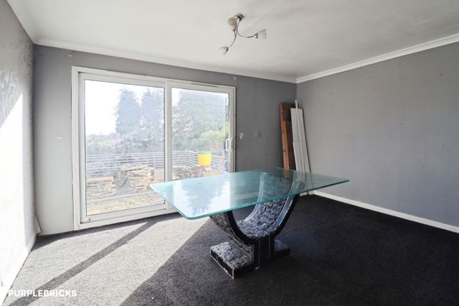 Nevin Crescent, Cardiff photo 4