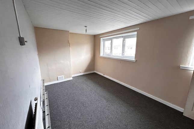 33, Dale Crescent, Irvine photo 4