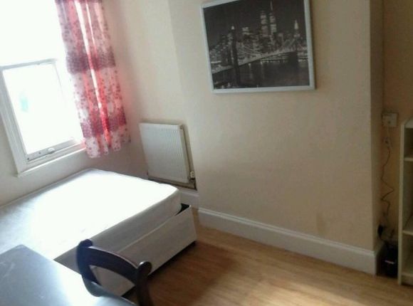 6, Clara Street, Coventry photo 2