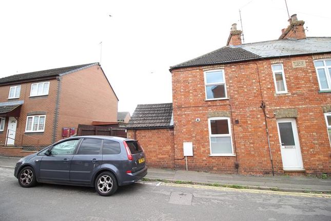 Thumbnail Semi-detached house to rent in Hill Street, Raunds