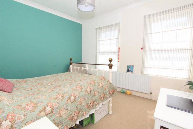 Bed 1.Jpg