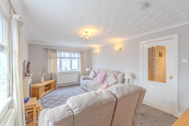 71, Alloway Drive, Kirkintilloch photo 3