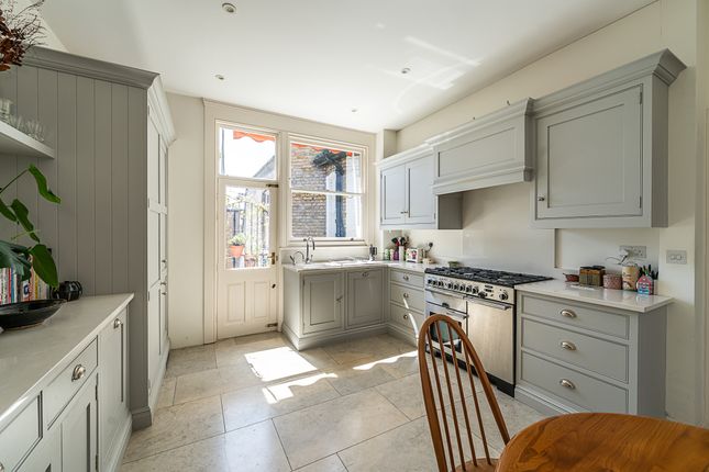 Flat 55, Prince Of Wales Mansions, Prince Of Wales Drive, London photo 4