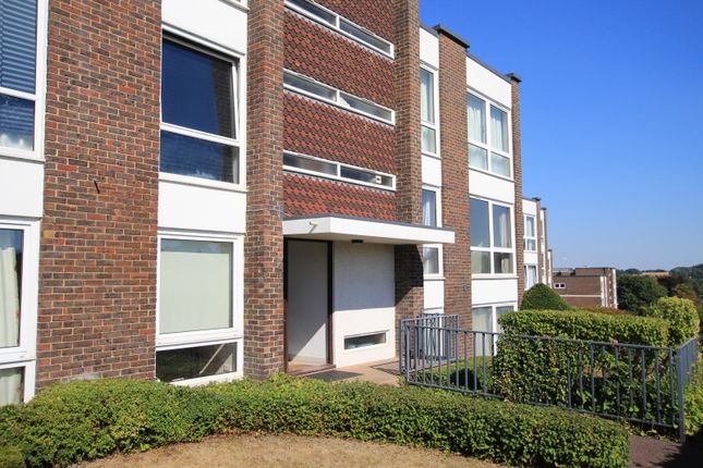 Thumbnail Flat for sale in Shooters Hill, Pangbourne, Reading, Berkshire