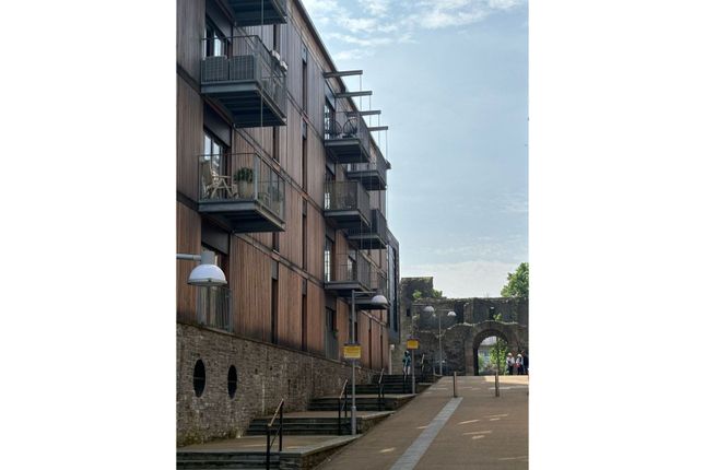 Thumbnail Flat for sale in Rope Walk, Bristol