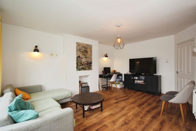 11, Coniston Road, Leamington Spa photo 3