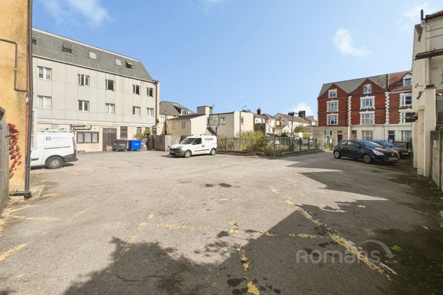 Flat 1, Copthall House 77-79,, Victoria Road, Hampshire photo 3