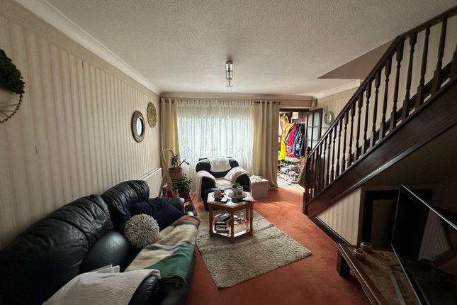 5 Glenmore Mews, Eastbourne photo 3