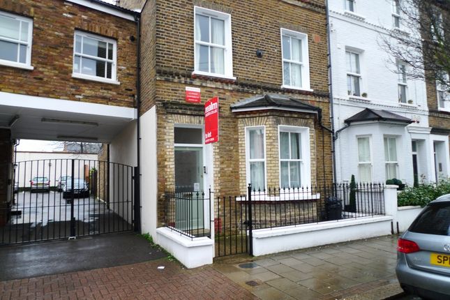 Parking/garage to rent in Monck's Row, West Hill Road, London