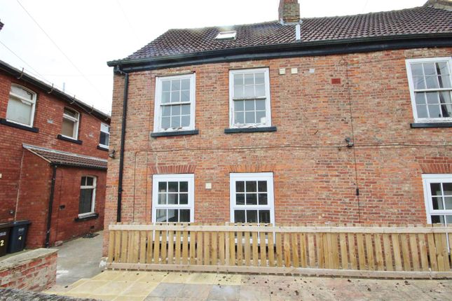 Thumbnail Flat to rent in Station Houses, Ousegate, Selby