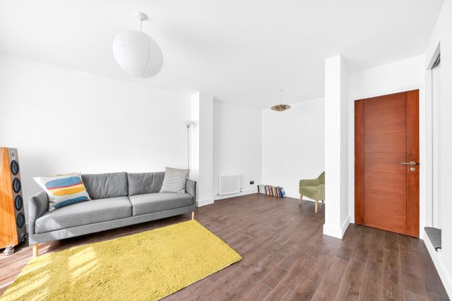 1, Kingswood Mews, London photo 4