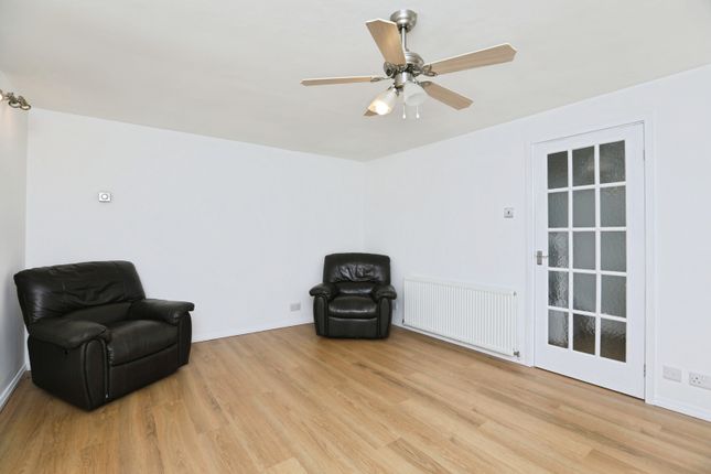9, Pear Tree Walk, Sittingbourne photo 4