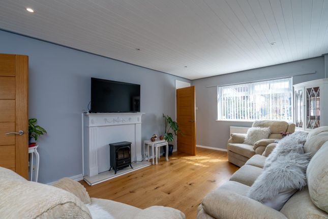 76, Hillsboro Road, Bognor Regis photo 3