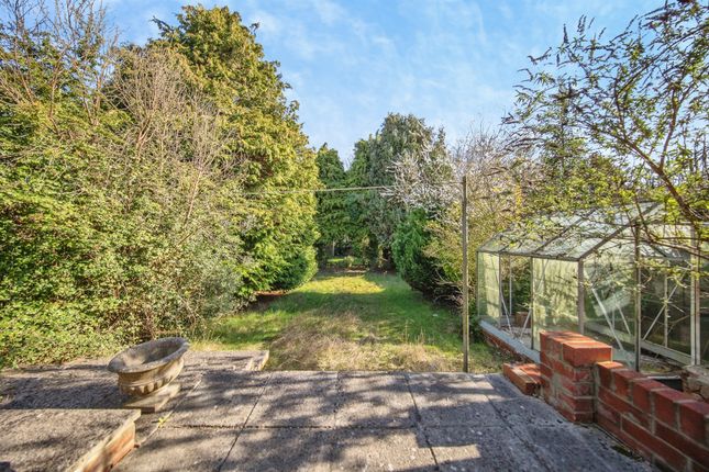 12, Cats Lane, Sudbury photo 3