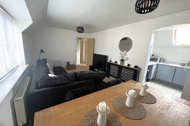 5, Riverside Way, Sible Hedingham photo 4