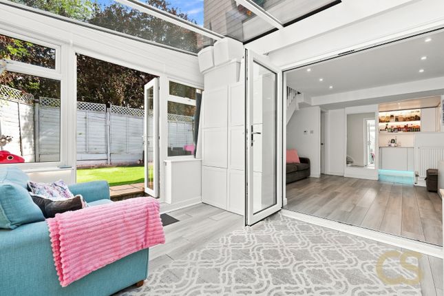 20, Willowdene, Hertfordshire photo 4