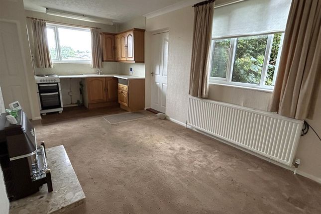19, Caernarvon Drive, Doncaster photo 4