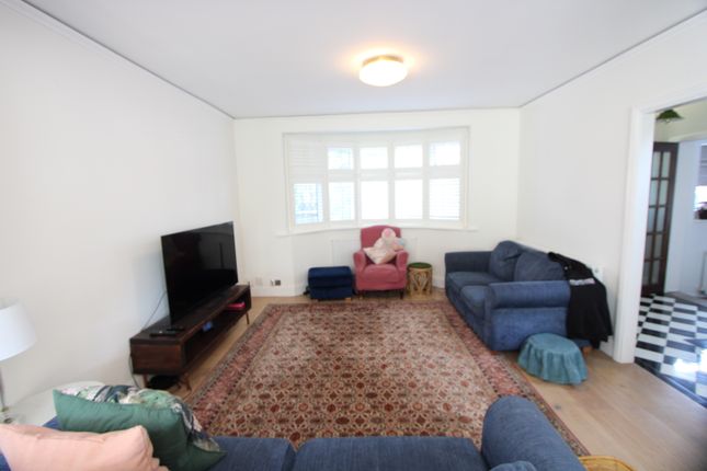 Thumbnail Terraced house to rent in Leamington Avenue, Morden